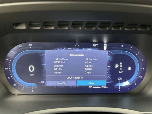 Certified 2025 Volvo XC90 B6 Plus image 15