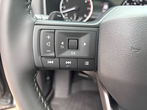 Certified 2026 Nissan Rogue SV w/ SV Premium Package FWD image 36