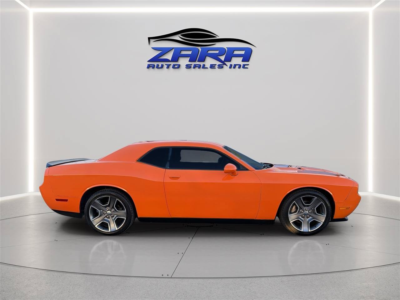 Used 2012 Dodge Challenger R/T RWD image 8
