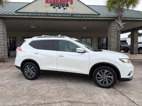Used 2016 Nissan Rogue SL w/ SL Premium Package FWD image 3