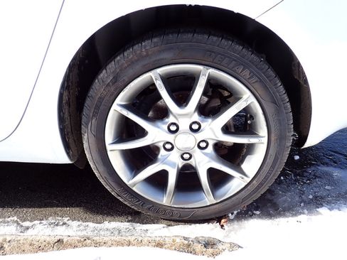 Used 2015 Dodge Dart SXT w/ Sun/Sound Group image 17