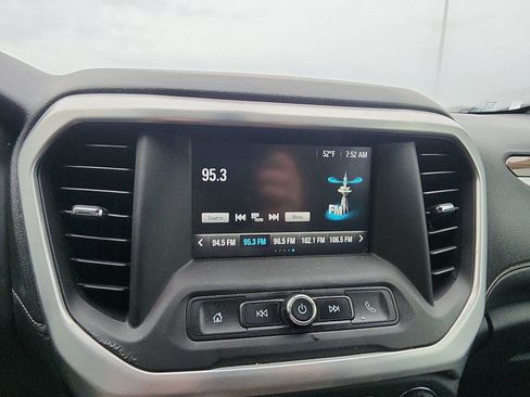 Used 2017 GMC Acadia SLE FWD image 14