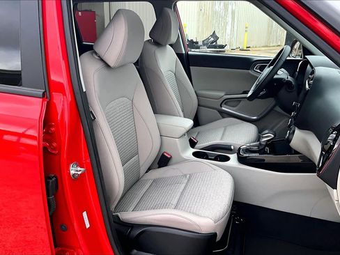 Certified 2025 Kia Soul EX FWD image 9