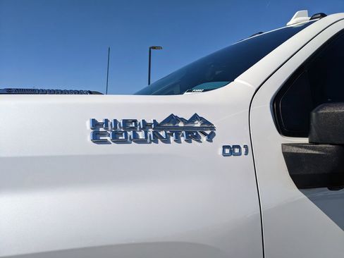 Used 2022 Chevrolet Silverado 3500 High Country AWD/4WD image 30