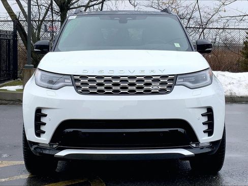 New 2026 Land Rover Discovery Limited Edition image 3