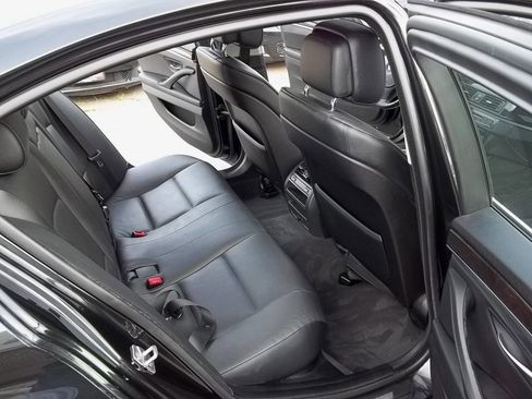 Used 2012 BMW 535i xDrive Sedan image 12