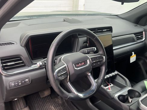 Used 2026 GMC Terrain Elevation w/ Elevation Premium Package AWD/4WD image 6