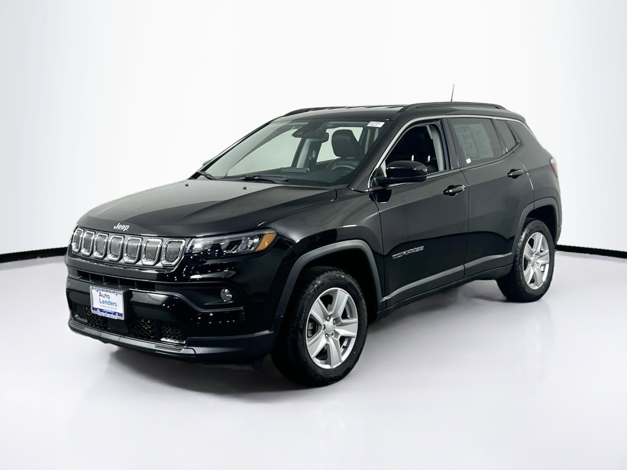 Used 2022 Jeep Compass Latitude w/ Convenience Group AWD/4WD image 1