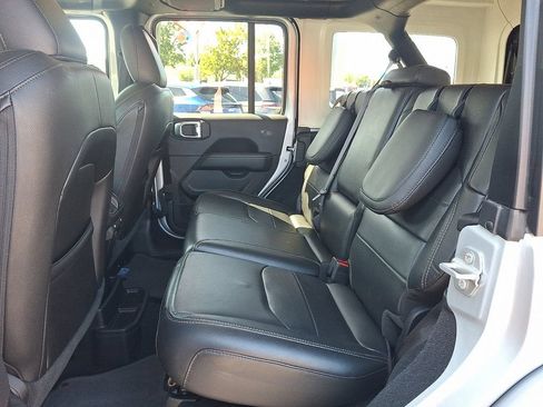 Used 2023 Jeep Wrangler Unlimited Sahara w/ Cold Weather Group AWD/4WD image 11