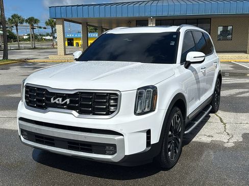 Used 2024 Kia Telluride SX w/ Towing Package FWD image 2