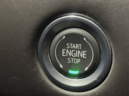 Used 2023 GMC Yukon Denali Ultimate AWD/4WD image 40