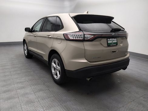 Used 2018 Ford Edge SE FWD image 5