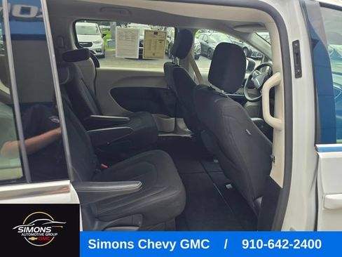 Used 2023 Chrysler Voyager LX FWD image 48