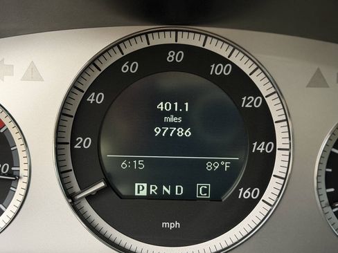 Used 2010 Mercedes-Benz GLK 350 4MATIC image 10