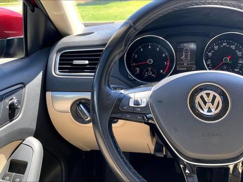 Used 2017 Volkswagen Jetta SE FWD image 18