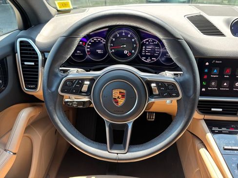 Certified 2023 Porsche Cayenne S Platinum AWD/4WD image 25