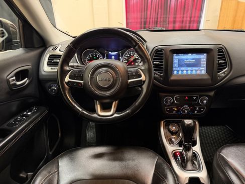 Used 2019 Jeep Compass Latitude w/ Cold Weather Group AWD/4WD image 29
