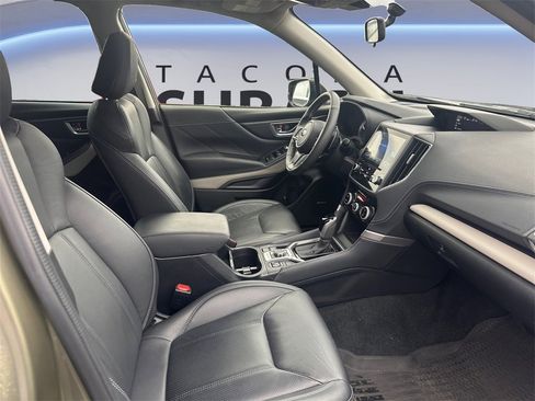 Certified 2023 Subaru Forester Limited image 17