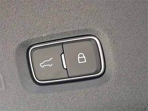 Certified 2025 Lincoln Navigator Reserve image 30