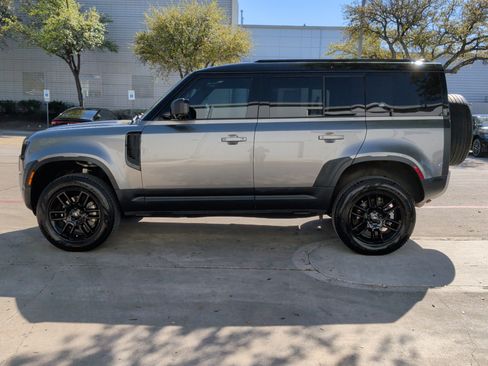 Used 2024 Land Rover Defender 110 S image 7