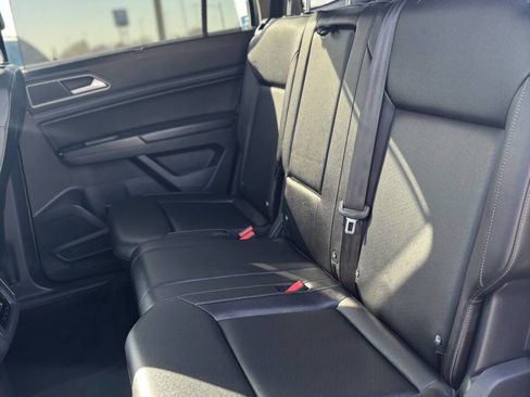 Used 2018 Volkswagen Atlas SE image 17
