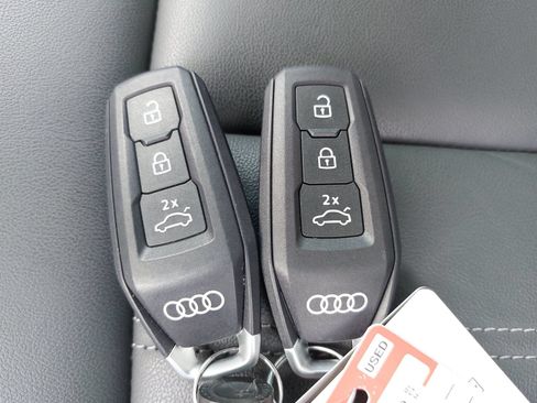 Used 2025 Audi Q5 Premium Plus w/ Premium Plus AWD/4WD image 14
