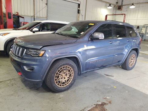 Used 2021 Jeep Grand Cherokee Trailhawk w/ Trailhawk Luxury Group AWD/4WD image 2