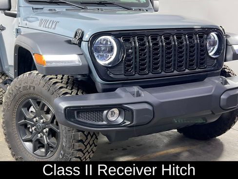 Used 2025 Jeep Wrangler Sport image 41