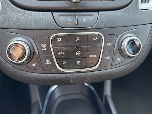 Used 2024 Chevrolet Malibu LT image 25