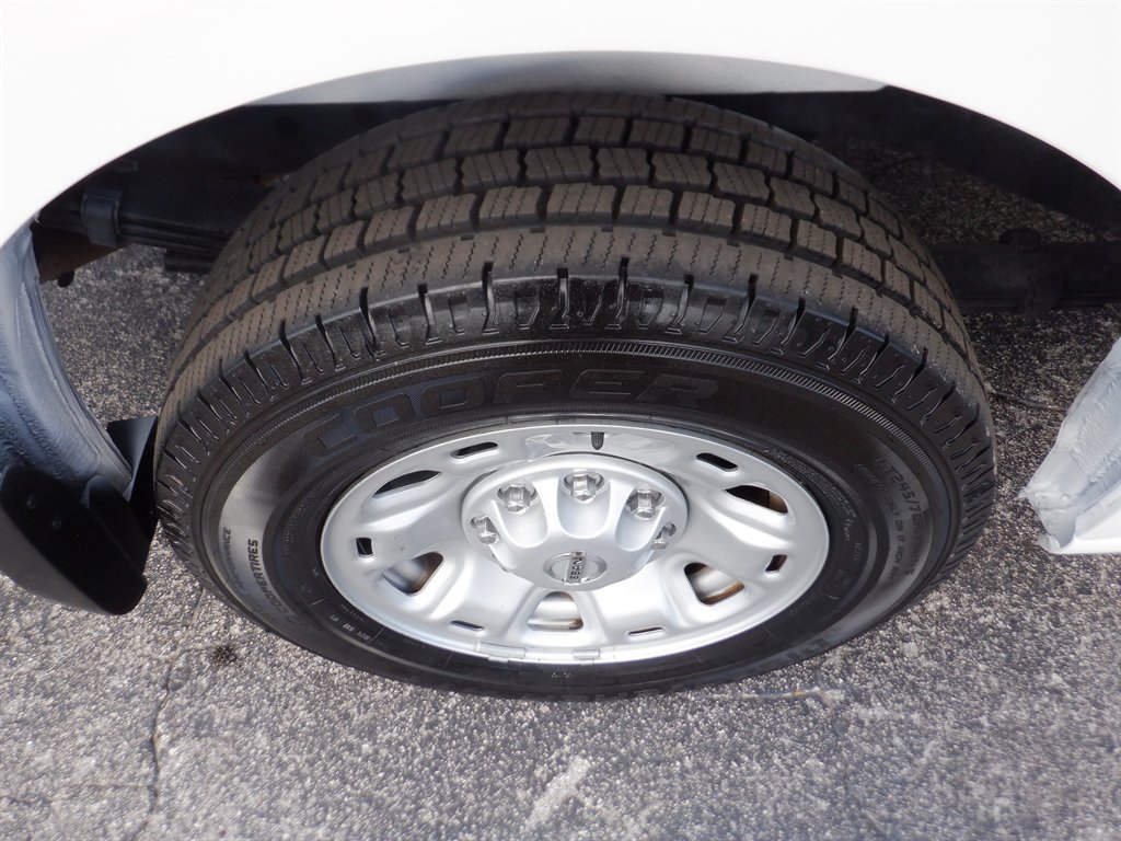 Used 2021 Nissan NV 1500 SV RWD image 9