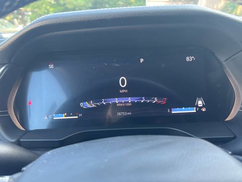 Used 2022 Jeep Grand Cherokee Limited image 25