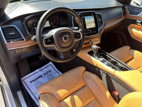 Used 2017 Volvo XC90 T6 Inscription w/ Convenience Package AWD/4WD image 2