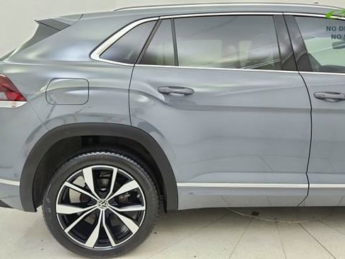 Used 2026 Volkswagen Atlas Cross Sport SEL Premium R-Line AWD/4WD image 12