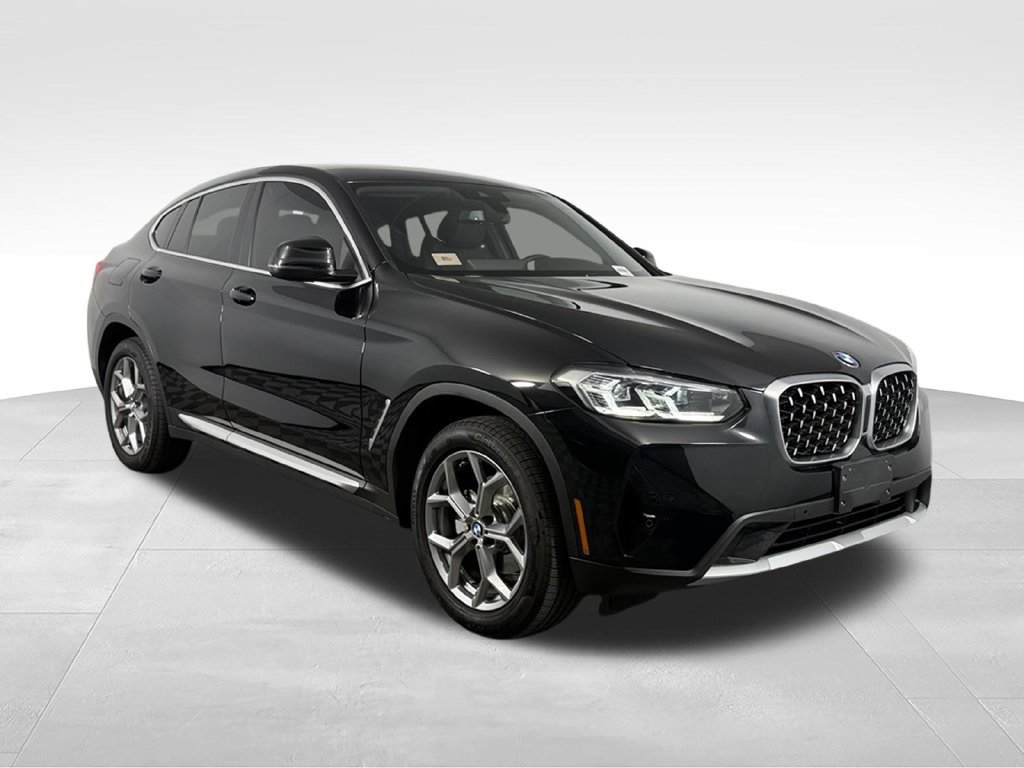 Used 2025 BMW X4 xDrive30i AWD/4WD image 4