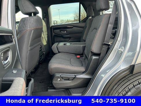 Certified 2024 Honda Pilot Sport image 30