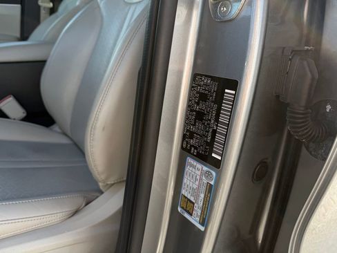 Used 2021 Kia Sorento EX FWD image 33