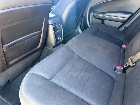 Used 2012 Dodge Charger SE RWD image 11