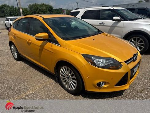 Used 2012 Ford Focus Titanium FWD image 1