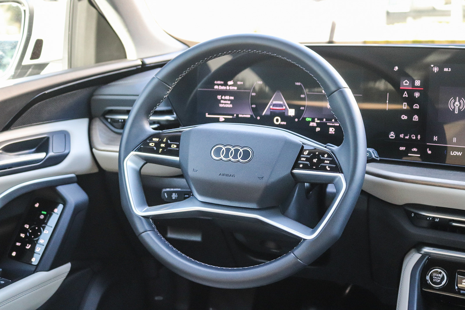 Used 2025 Audi Q5 Premium AWD/4WD image 16