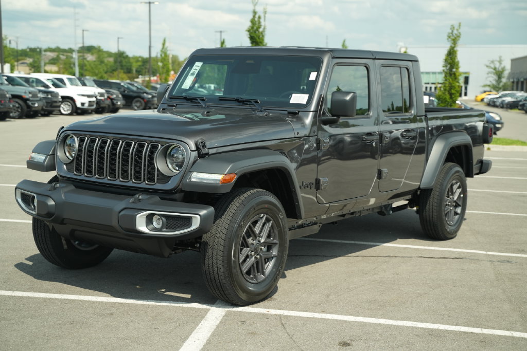 New 2026 Jeep Gladiator Sport AWD/4WD image 3