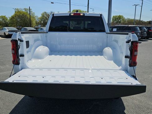 New 2026 RAM 1500 Express AWD/4WD image 12