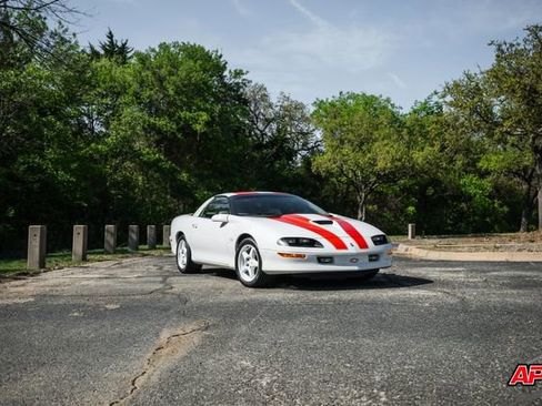 Used 1997 Chevrolet Camaro SS w/ SS Alteration Pkg image 31