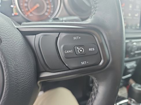 Used 2023 Jeep Wrangler Unlimited Sport AWD/4WD image 19