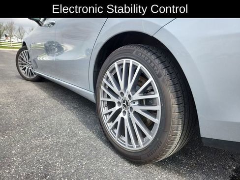 Used 2025 Mercedes-Benz CLA 250 4MATIC image 16