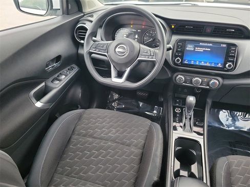 Certified 2023 Nissan Kicks SV image 10