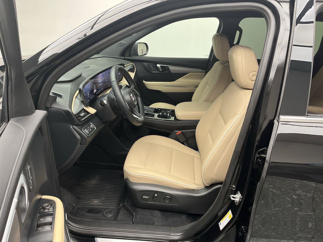 Used 2026 Buick Enclave Preferred w/ Power Package AWD/4WD image 3