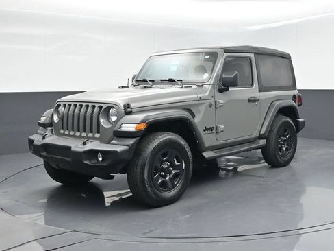 Used 2022 Jeep Wrangler Sport AWD/4WD image 4