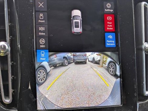 Used 2021 Volvo XC40 P8 Recharge w/ Advanced Package AWD/4WD image 7