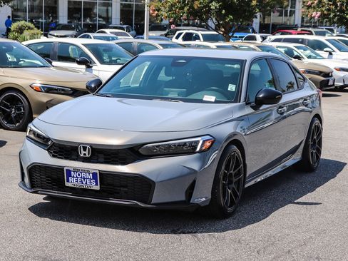 Used 2025 Honda Civic Sport image 3
