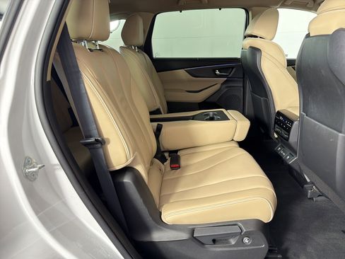 Used 2023 Acura MDX SH-AWD w/ Advance Package image 29